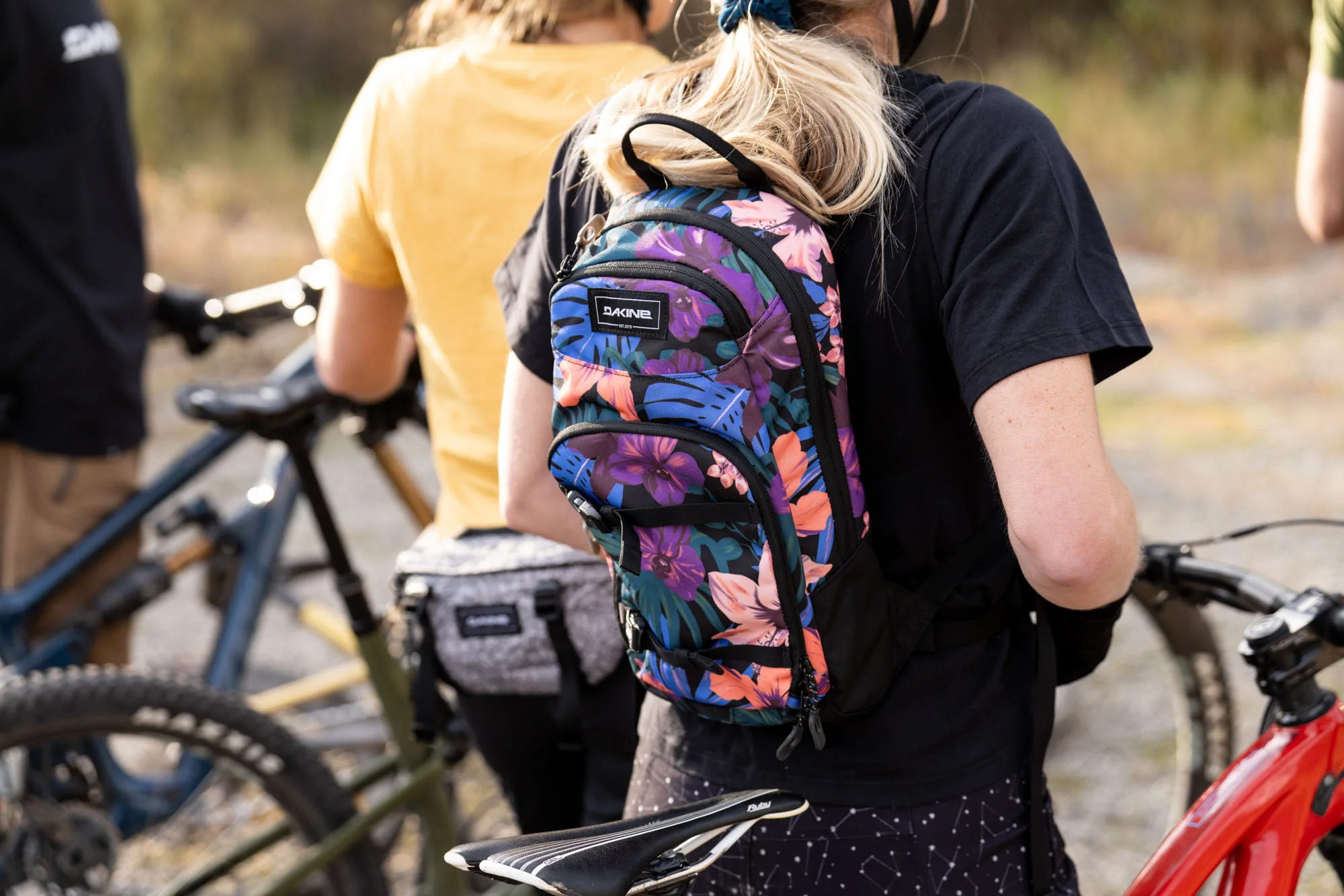 Session 8L Bike Hydration Backpack - Women's - Image 20