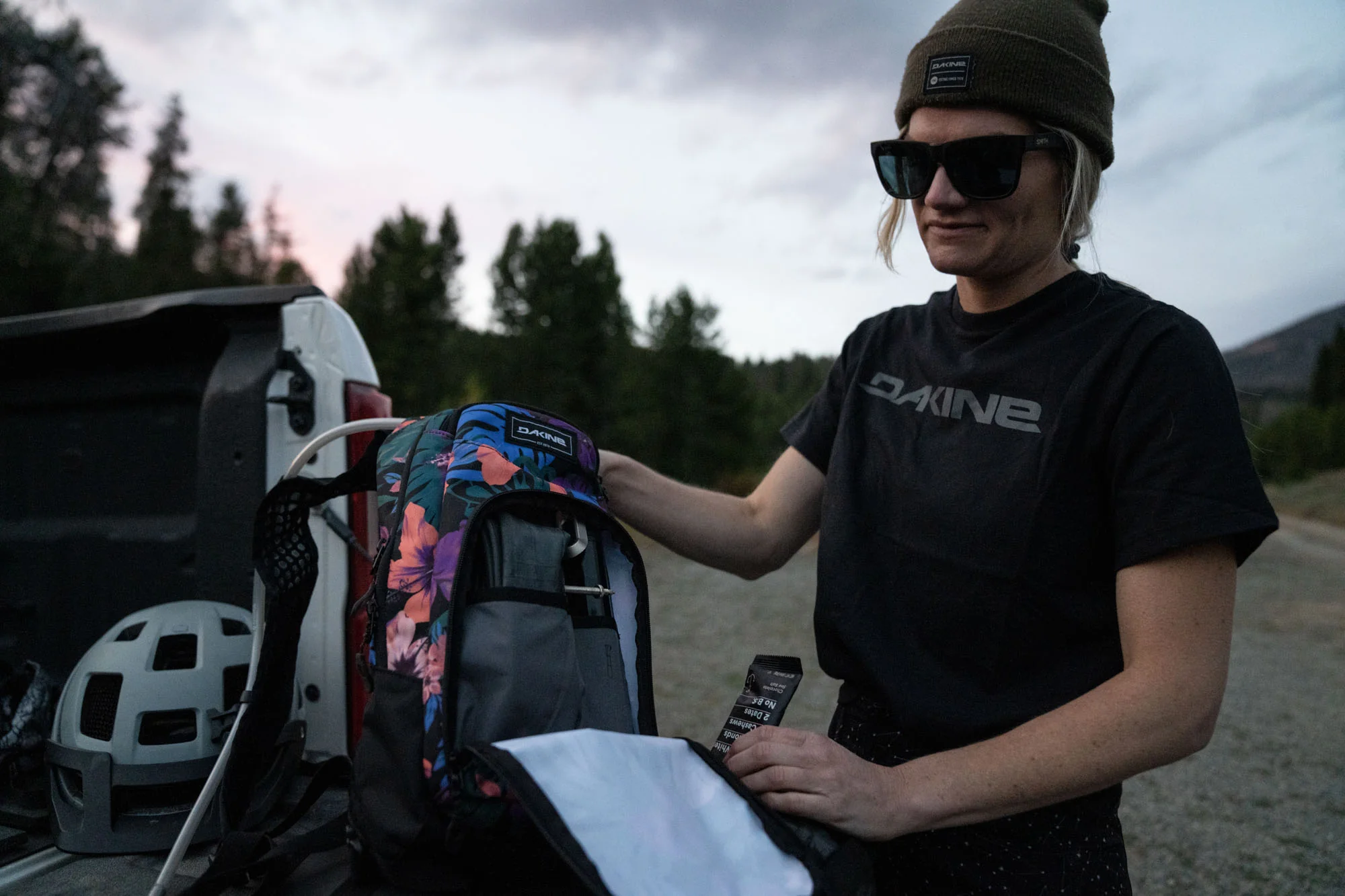 Session 8L Bike Hydration Backpack - Women's - Image 22