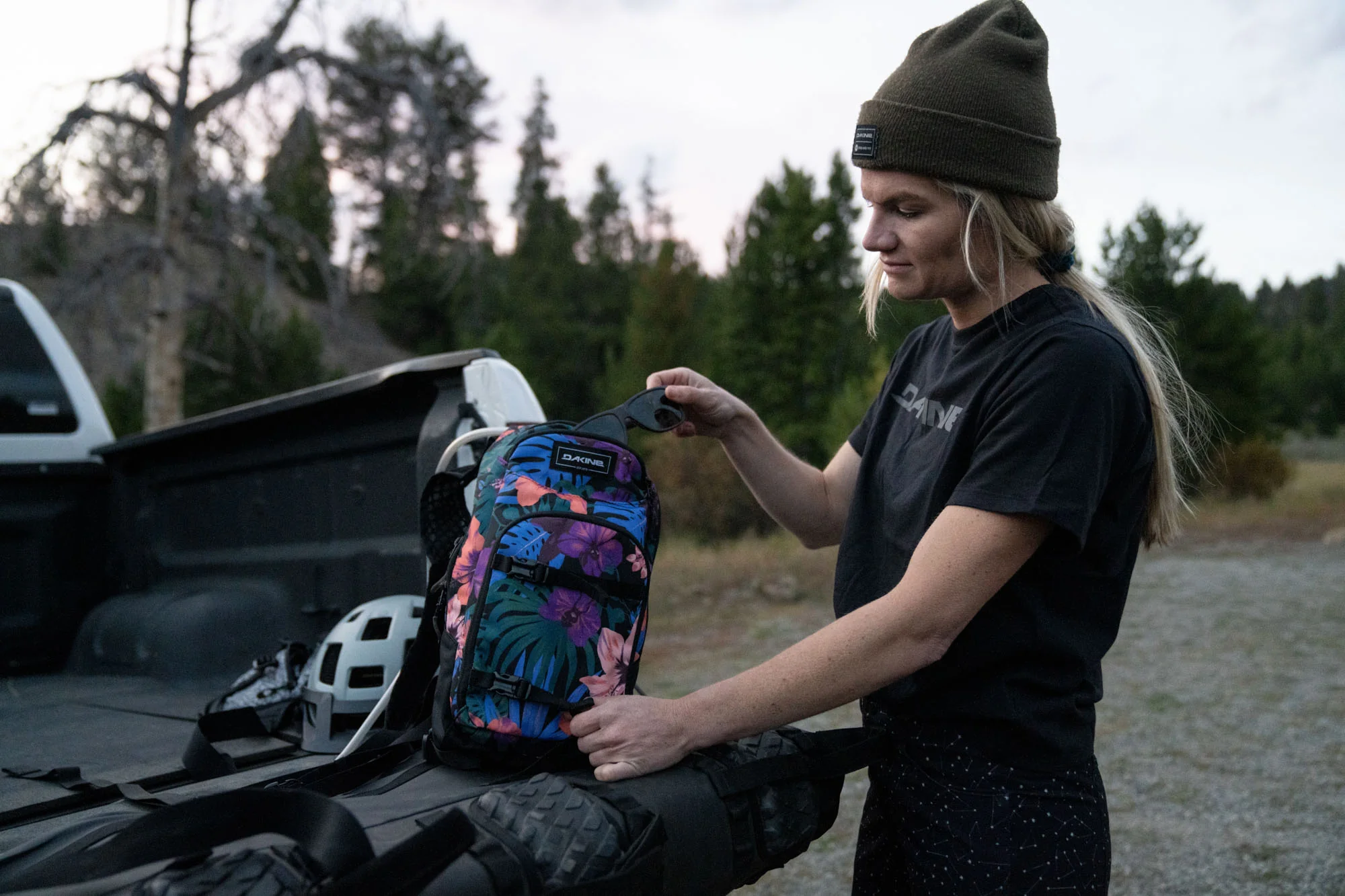 Session 8L Bike Hydration Backpack - Women's - Image 23