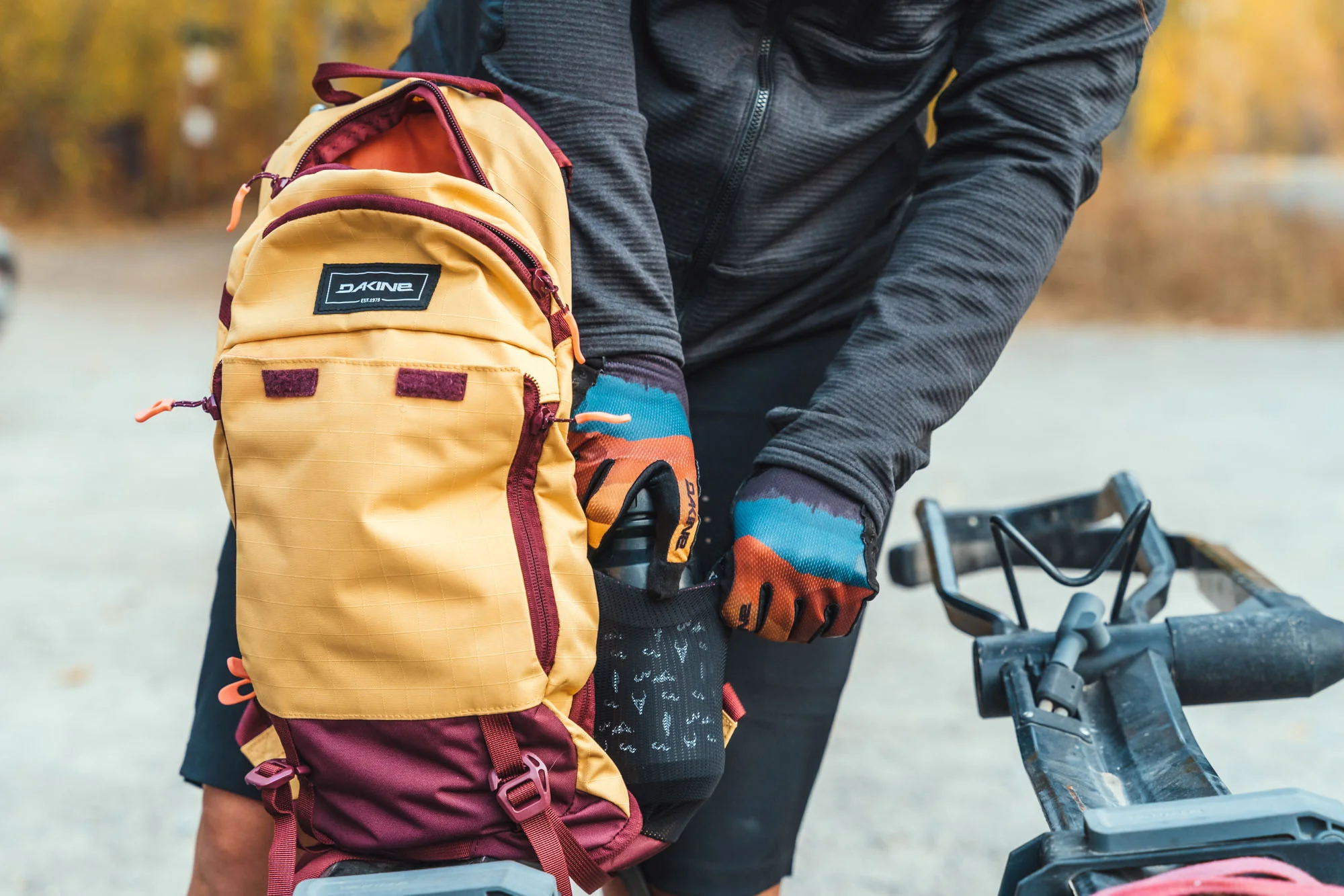 Syncline 12L Bike Hydration Backpack - Women's - Image 15